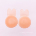 article chaud en forme d&#39;oreille de lapin en silicone invisible soulever la couverture de mamelon